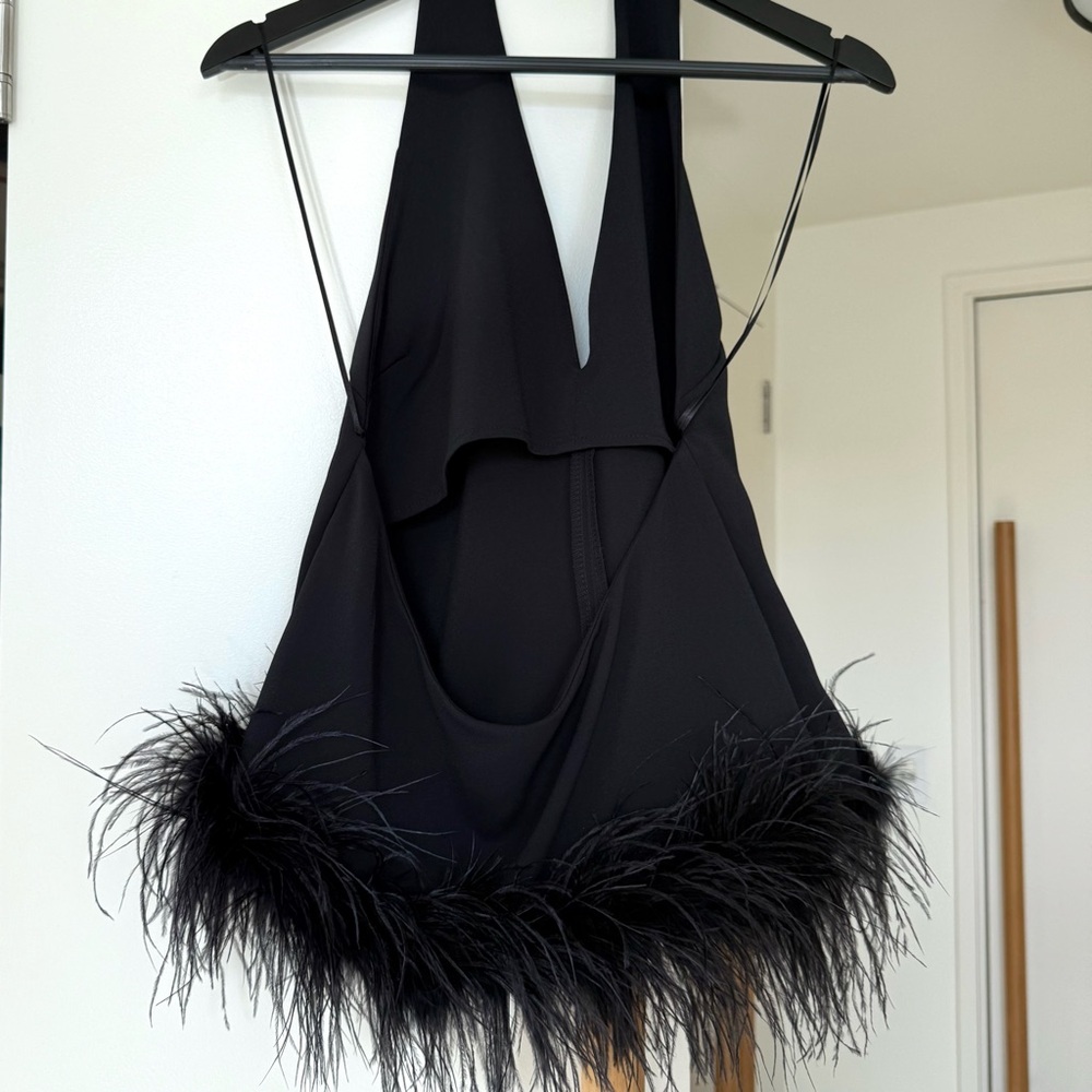 Italian Brand Eleh. Elegant Black Halter Top with Feather Detail. M Size. New! - Picture 4 of 10